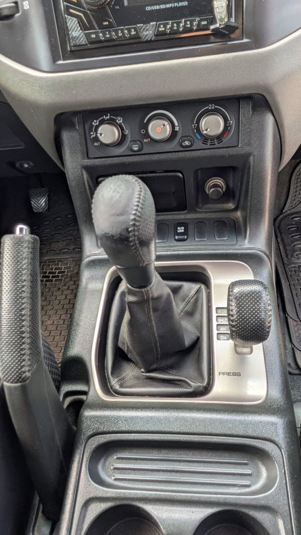 Mitsubishi Pajero 2.5 TDI 3p. GLX (16)