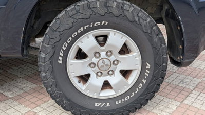 Mitsubishi Pajero 2.5 TDI 3p. GLX (9)