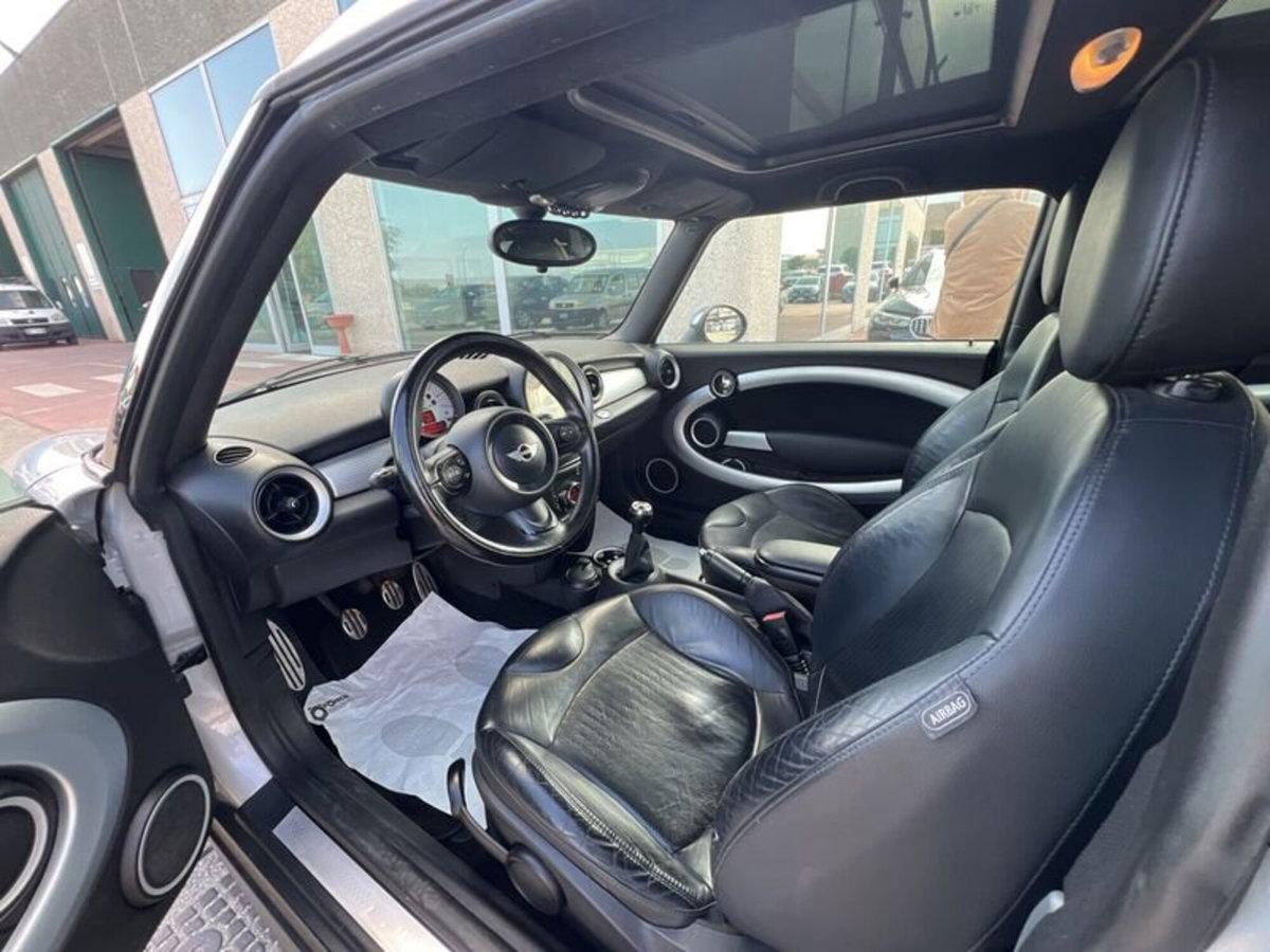 MINI Mini Clubman 2.0 16V Cooper SD Clubman (11)