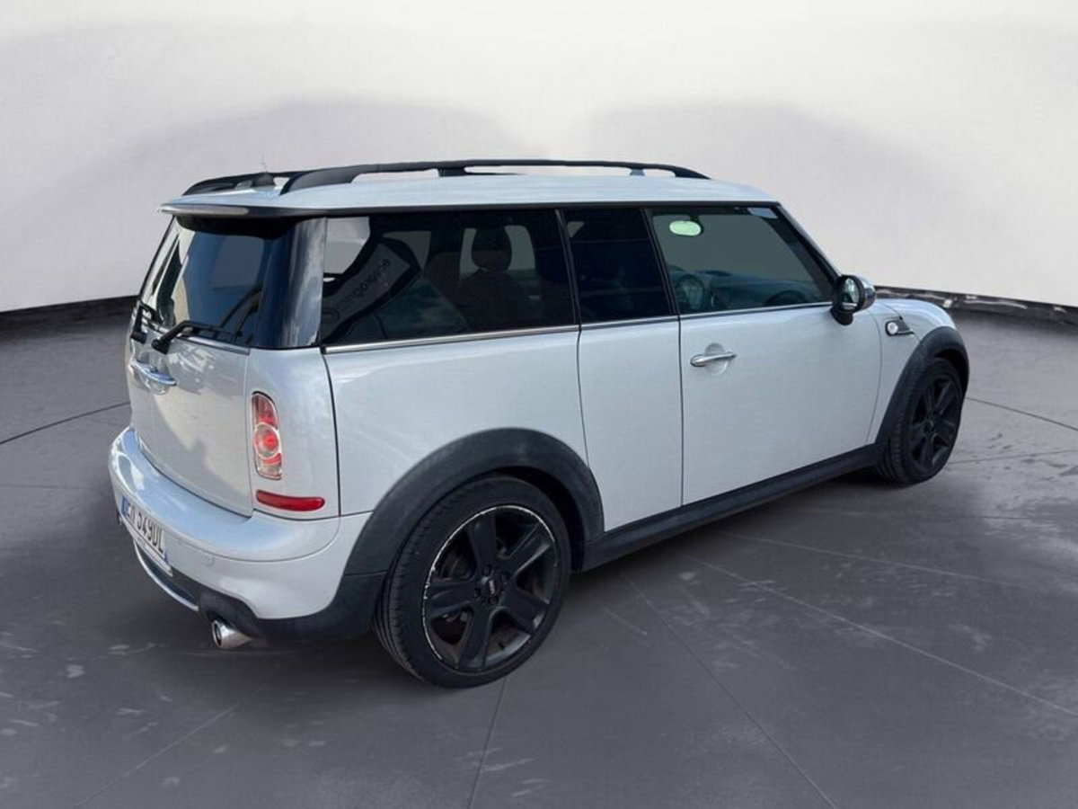 MINI Mini Clubman 2.0 16V Cooper SD Clubman (5)