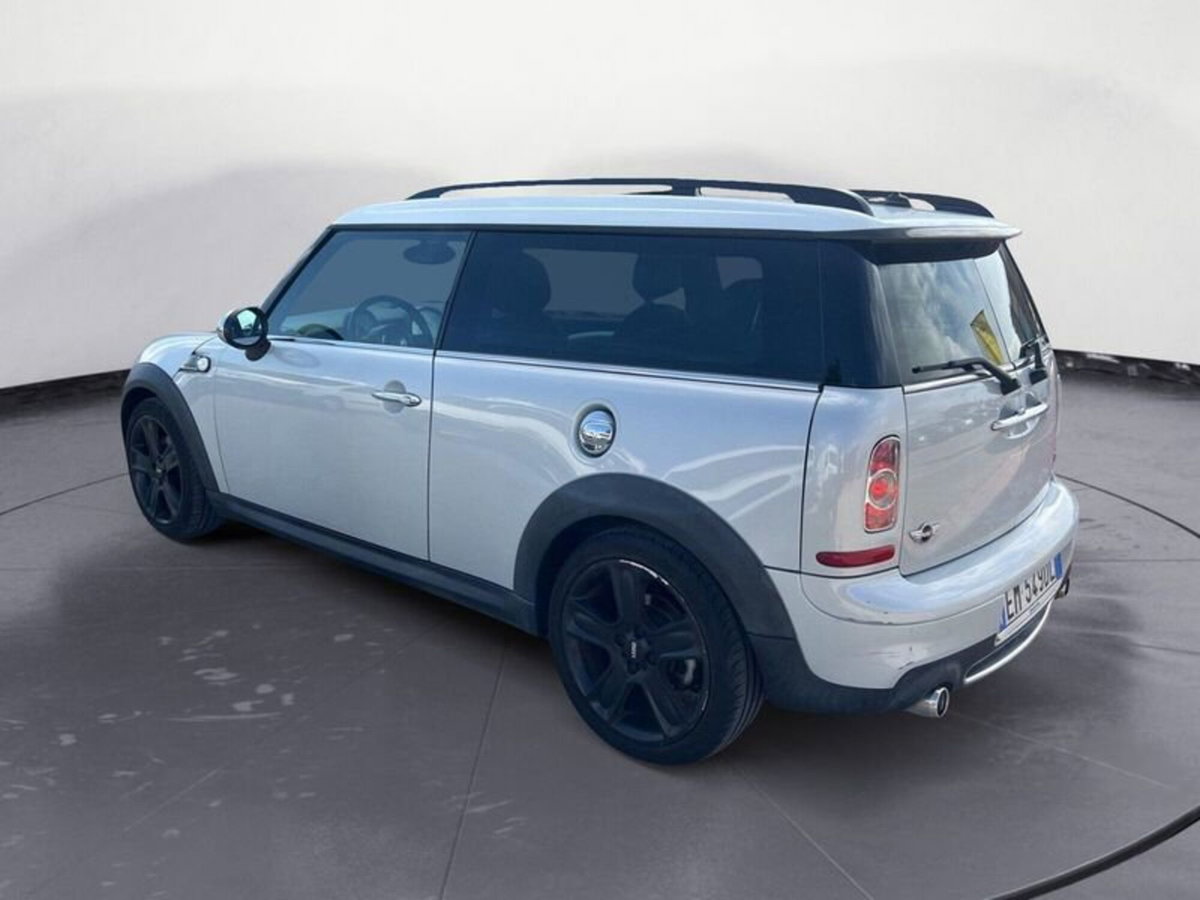 MINI Mini Clubman 2.0 16V Cooper SD Clubman (7)