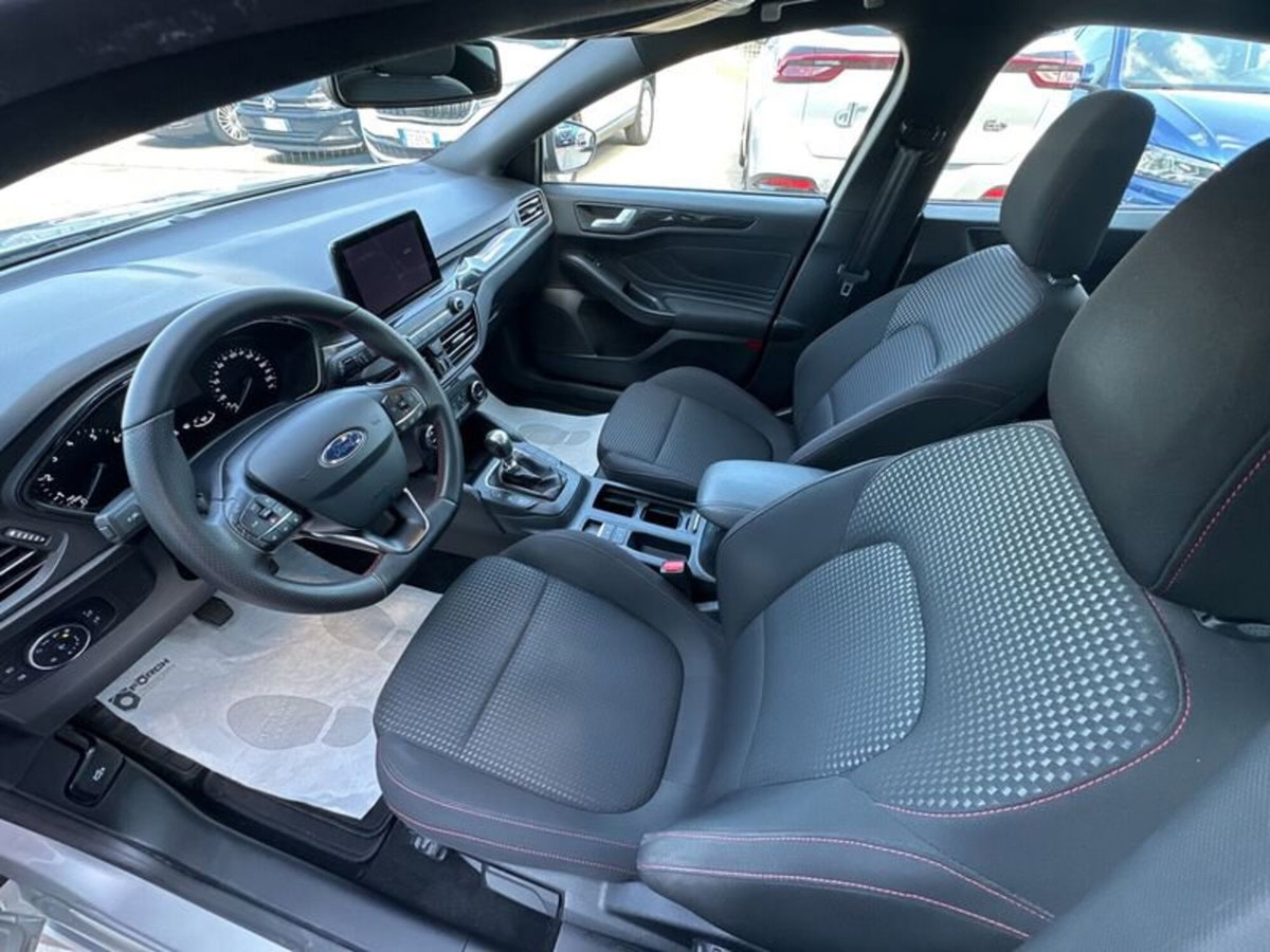Ford Focus 1.0 EcoBoost 125 CV Start&Stop ST Line (11)