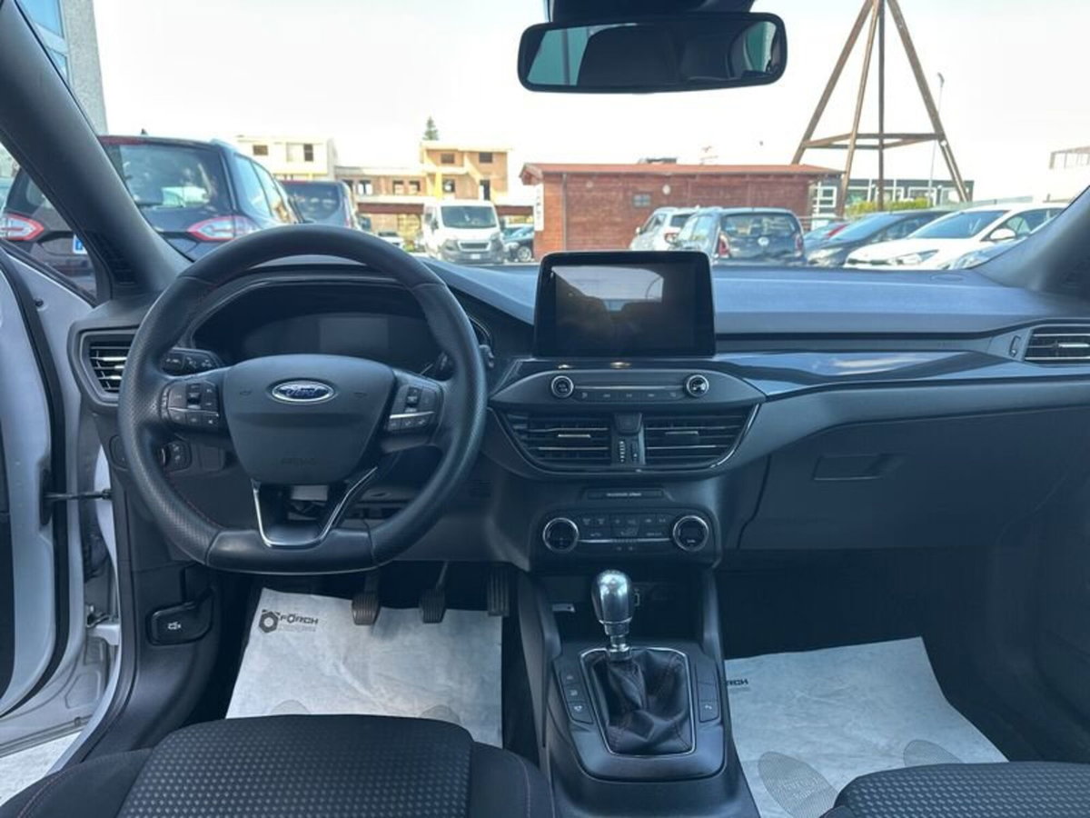 Ford Focus 1.0 EcoBoost 125 CV Start&Stop ST Line (13)