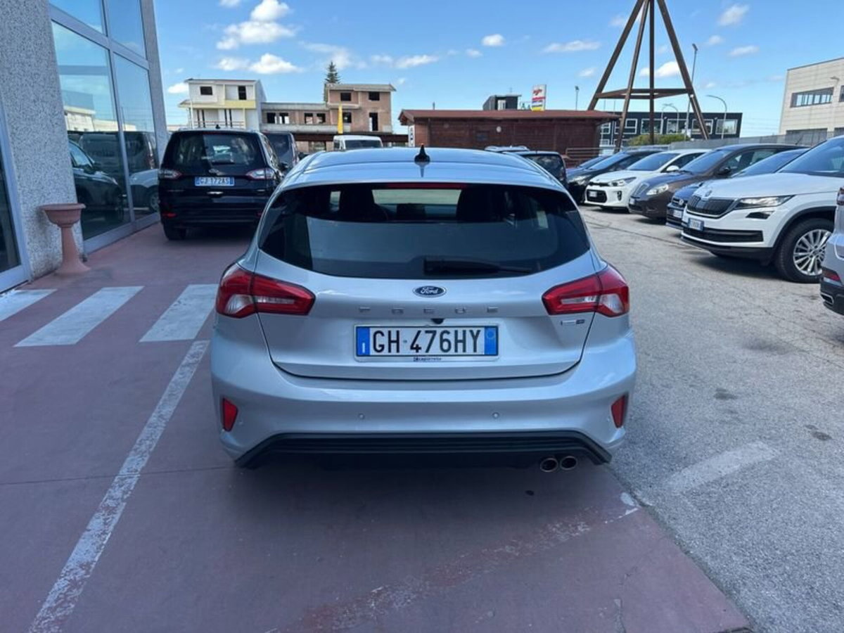 Ford Focus 1.0 EcoBoost 125 CV Start&Stop ST Line (6)