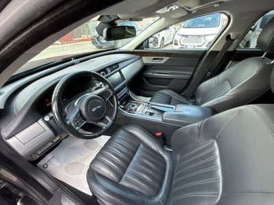 Jaguar XF Sportbrake 2.0 D 240 CV AWD aut. Prestige (11)