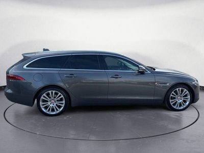 Jaguar XF Sportbrake 2.0 D 240 CV AWD aut. Prestige (8)