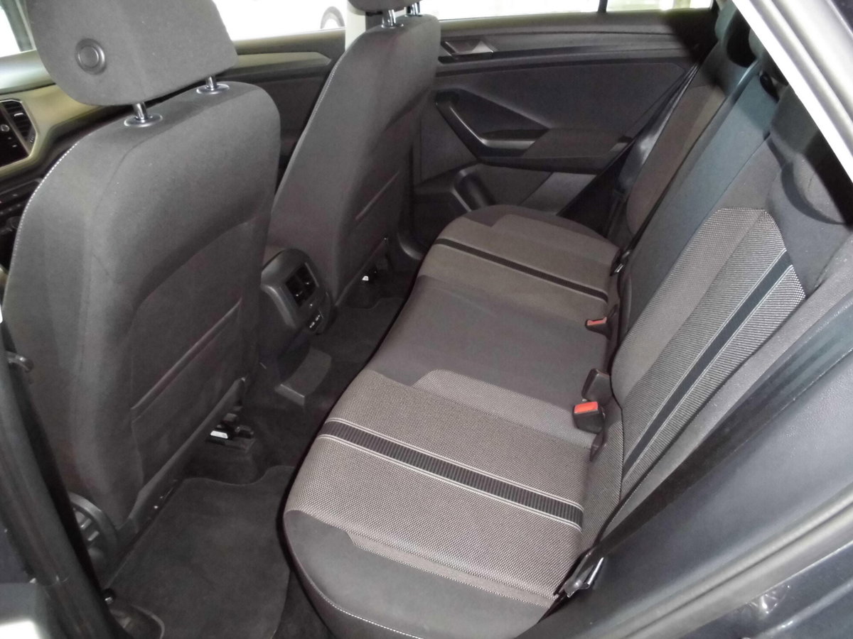 Volkswagen T-Roc 1.0 TSI Business BlueMotion Technology (8)