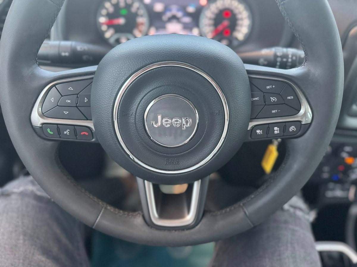 Jeep Renegade 1.6 Mjt 130 CV Limited (11)
