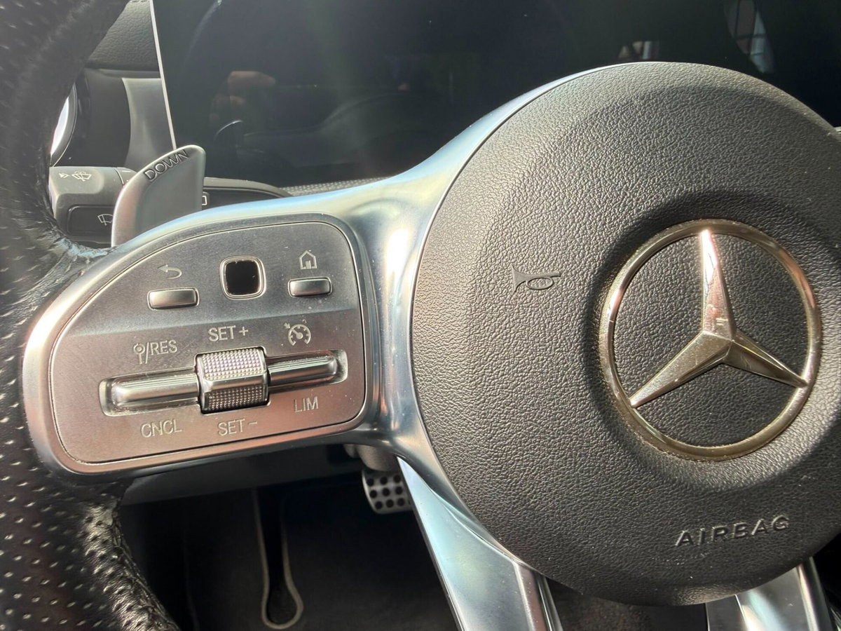 Mercedes-Benz Classe A 35 AMG 4Matic (12)