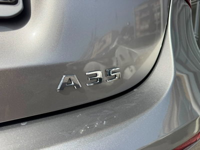 Mercedes-Benz Classe A 35 AMG 4Matic (9)