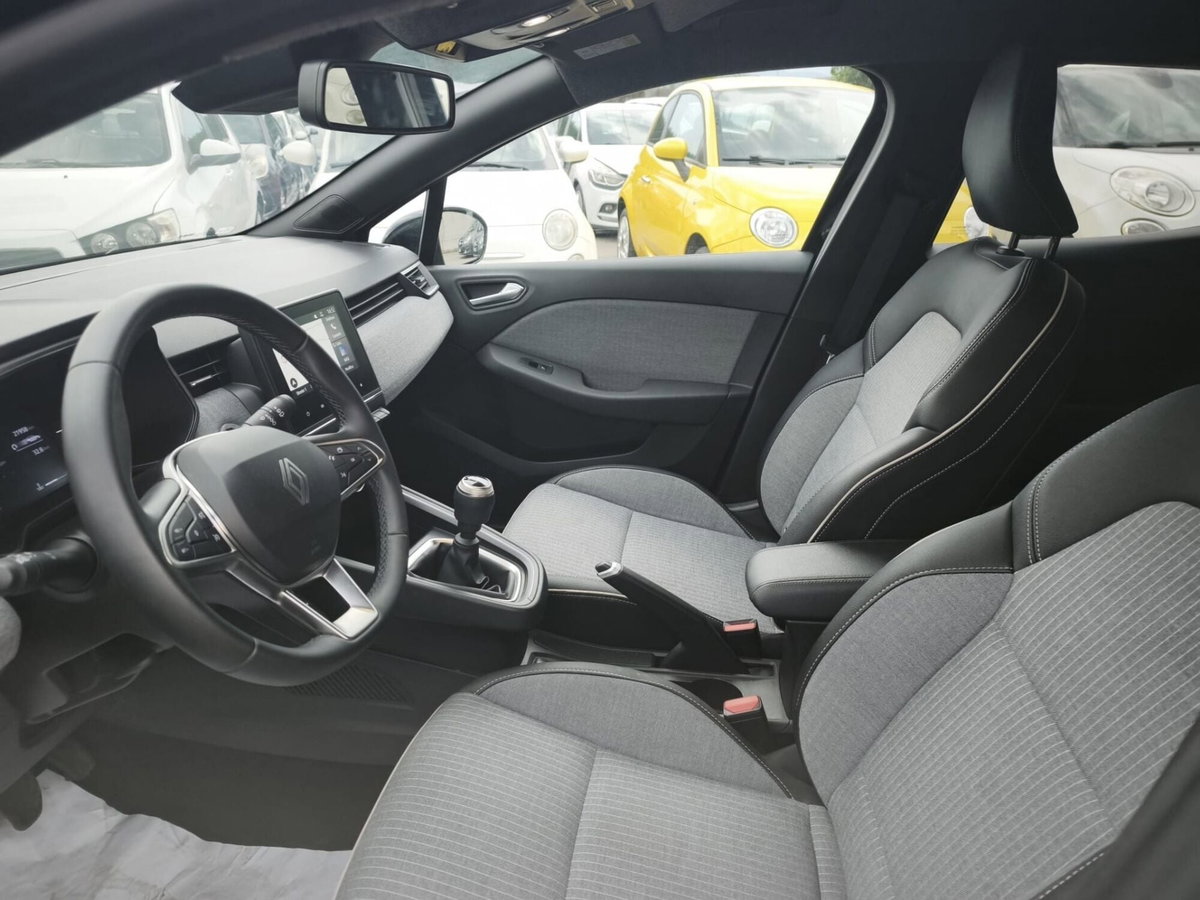 Renault Clio TCe 90 CV 5 porte Techno (10)