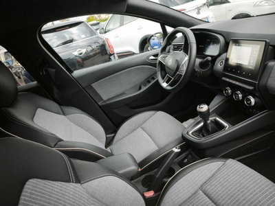 Renault Clio TCe 90 CV 5 porte Techno (11)
