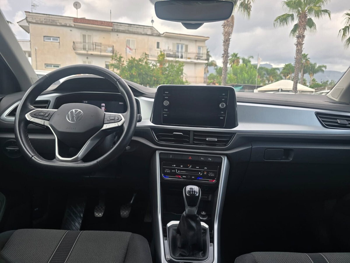 Volkswagen T-Roc 1.0 TSI Style (8)