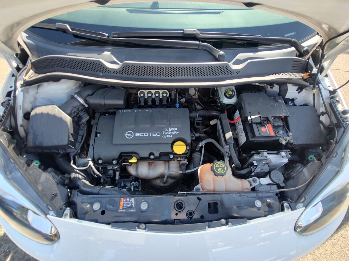 Opel Adam 1.4 87 CV GPL Tech Air (17)