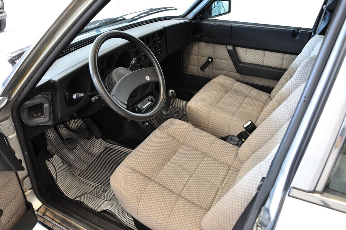 Lancia Beta Trevi 1.6 (20)