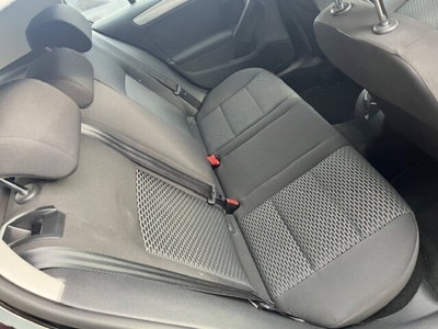 Volkswagen Golf 1.6 TDI DPF 5p. Highline (8)