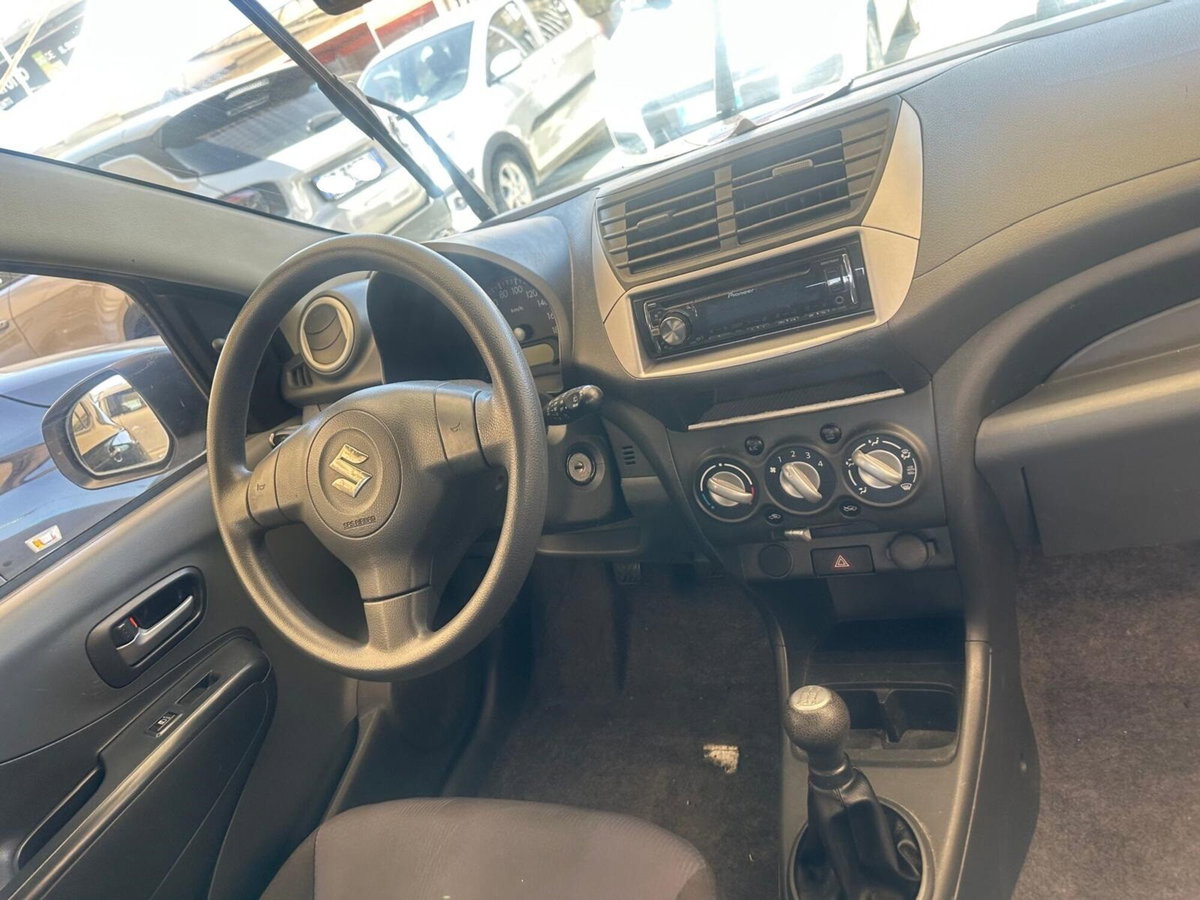 Suzuki Alto 1.0 VVT GL (2)