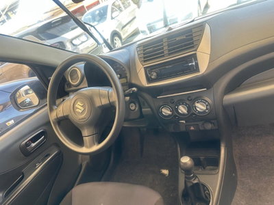 Suzuki Alto 1.0 VVT GL (2)