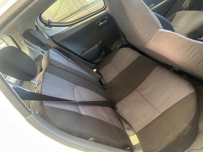 Suzuki Alto 1.0 VVT GL (6)