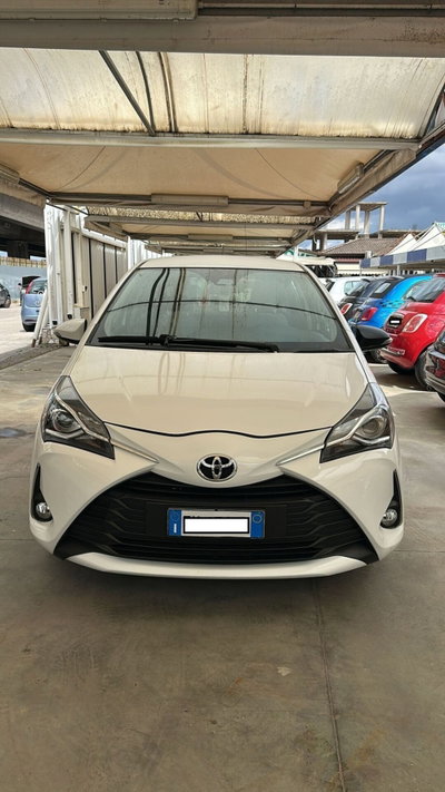 Toyota Yaris 1.0 72 CV 5 porte Lounge (3)