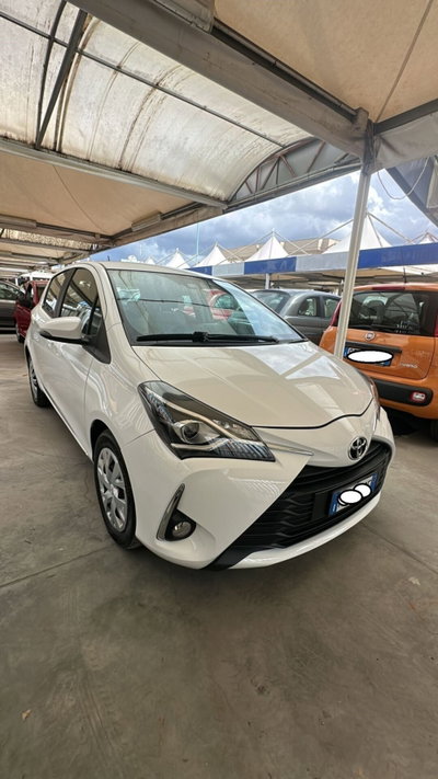 Toyota Yaris 1.0 72 CV 5 porte Lounge (8)