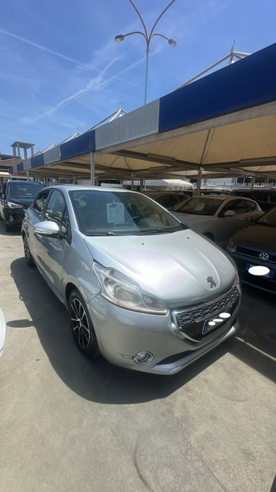Peugeot 208 HDi 68 CV 5 porte Allure usata