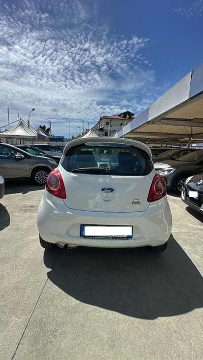 Ford Ka 1.2 8V 69CV Titanium (2)