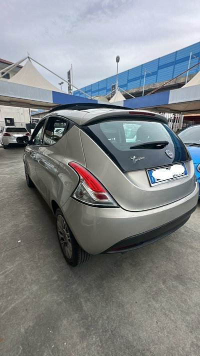 Lancia Ypsilon 0.9 TwinAir 85 CV 5 porte S&S Silver (10)