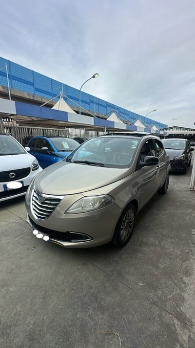 Lancia Ypsilon 0.9 TwinAir 85 CV 5 porte S&S Silver (3)