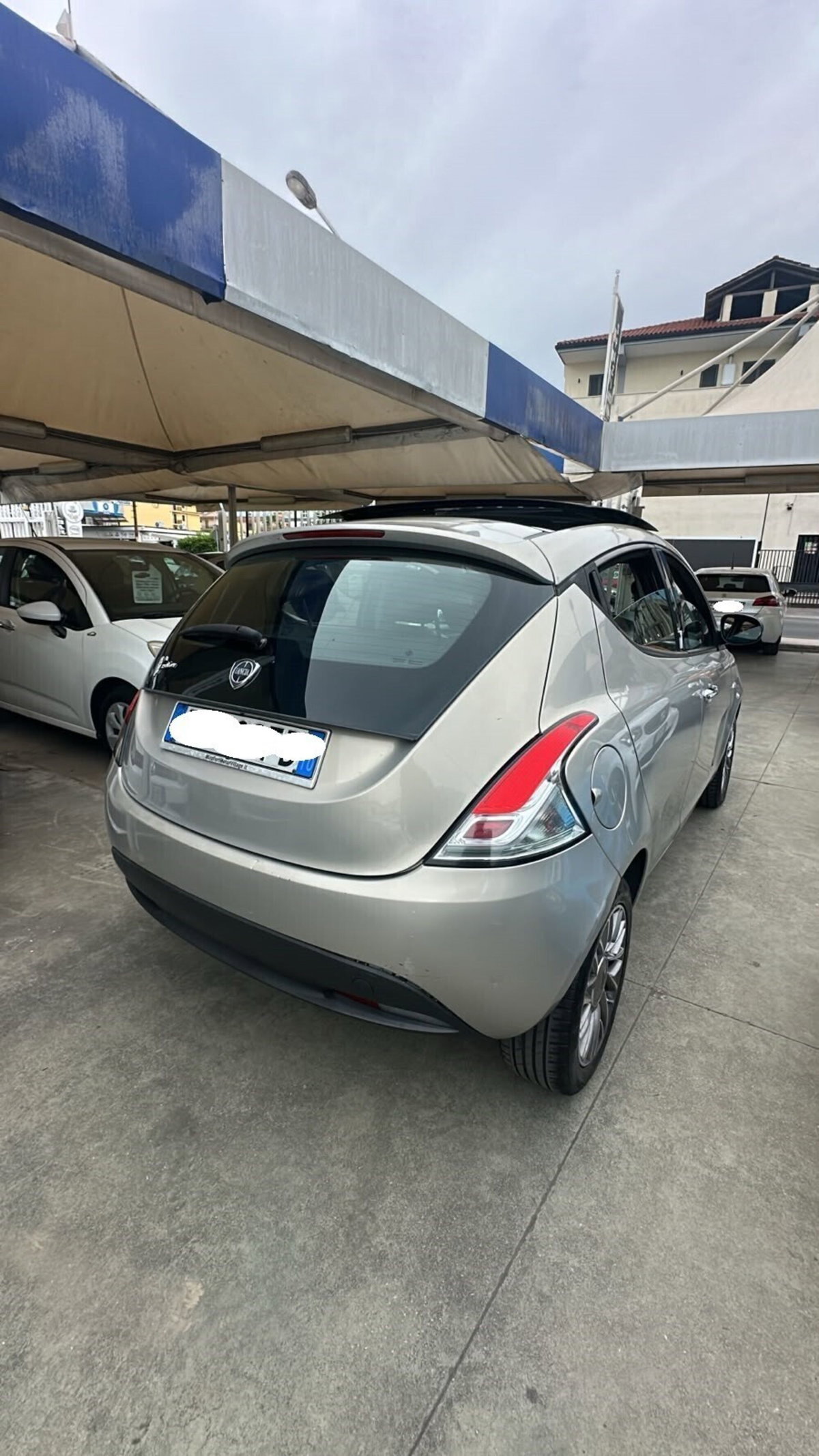Lancia Ypsilon 0.9 TwinAir 85 CV 5 porte S&S Silver (6)