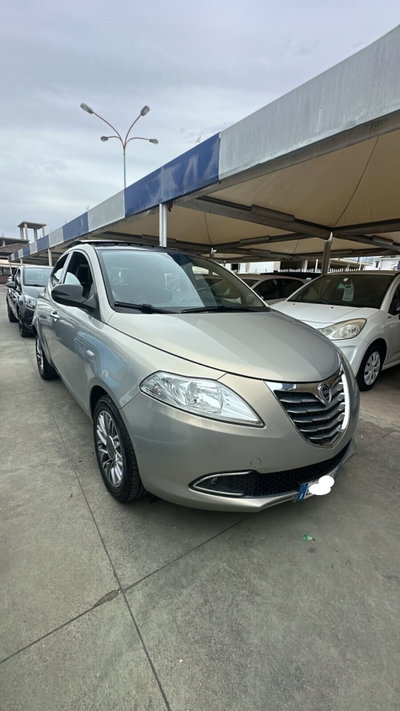 Lancia Ypsilon 0.9 TwinAir 85 CV 5 porte S&S Silver (8)