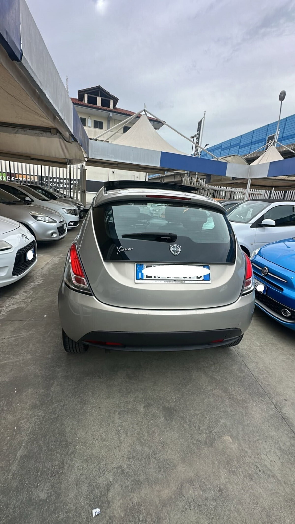 Lancia Ypsilon 0.9 TwinAir 85 CV 5 porte S&S Silver (9)