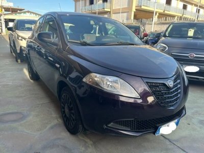 Lancia Ypsilon 1.3 MJT 16V 95 CV 5 porte S&S Gold (2)