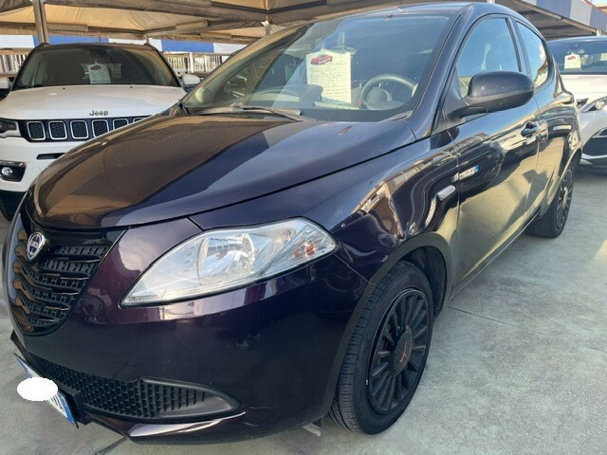 Lancia Ypsilon 1.3 MJT 16V 95 CV 5 porte S&S Gold (3)