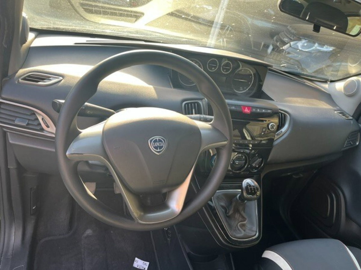 Lancia Ypsilon 1.3 MJT 16V 95 CV 5 porte S&S Gold (8)