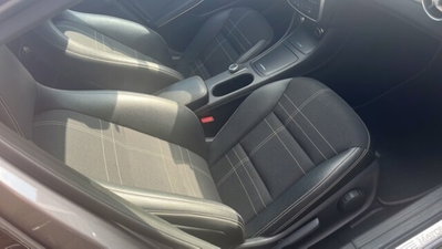 Mercedes-Benz GLA SUV 200 CDI Automatic 4Matic Sport (12)