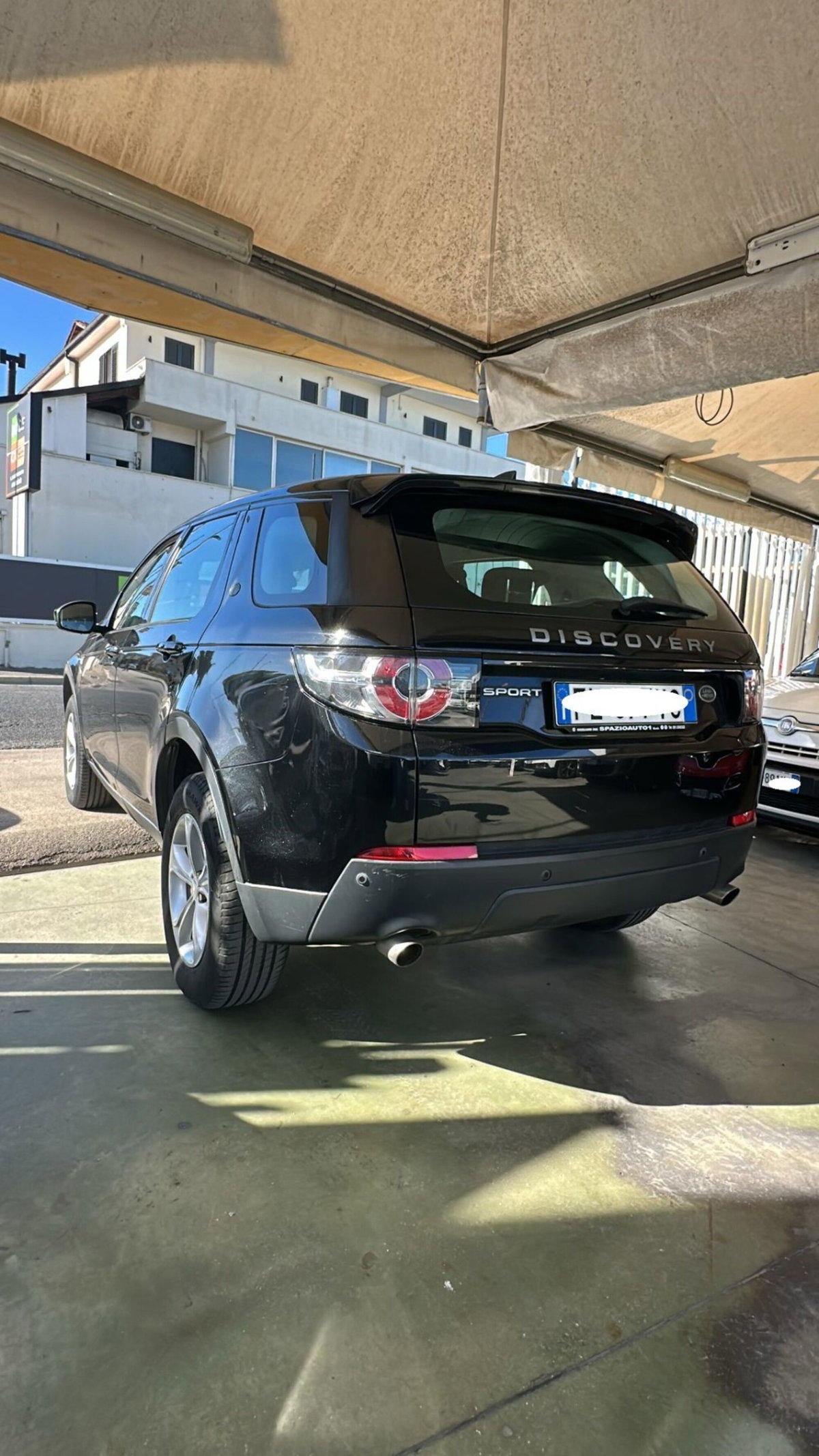 Land Rover Discovery Sport 2.0 TD4 150 CV HSE Luxury (2)