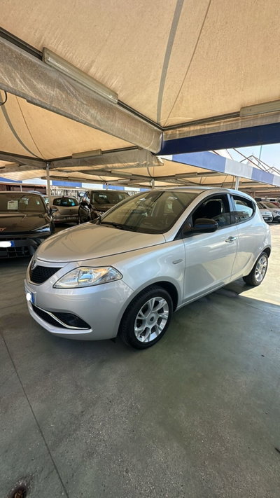 Lancia Ypsilon 1.2 69 CV 5 porte Gold usata