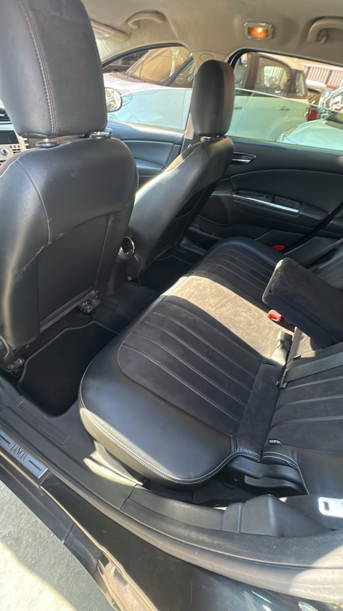 Lancia Delta 1.6 MJT DPF Gold (10)