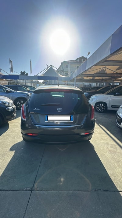 Lancia Delta 1.6 MJT DPF Gold (7)