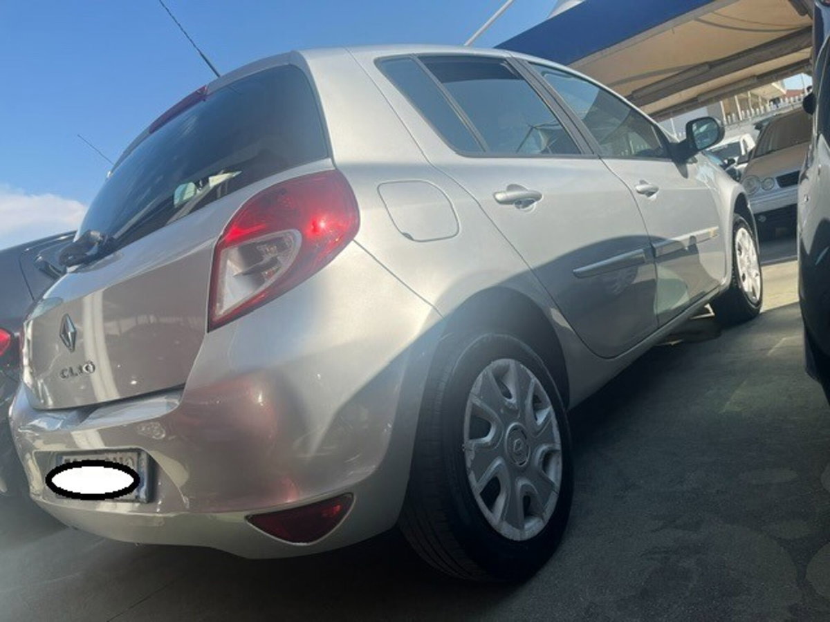 Renault Clio 1.2 16V 5 porte GPL Dynamique (3)