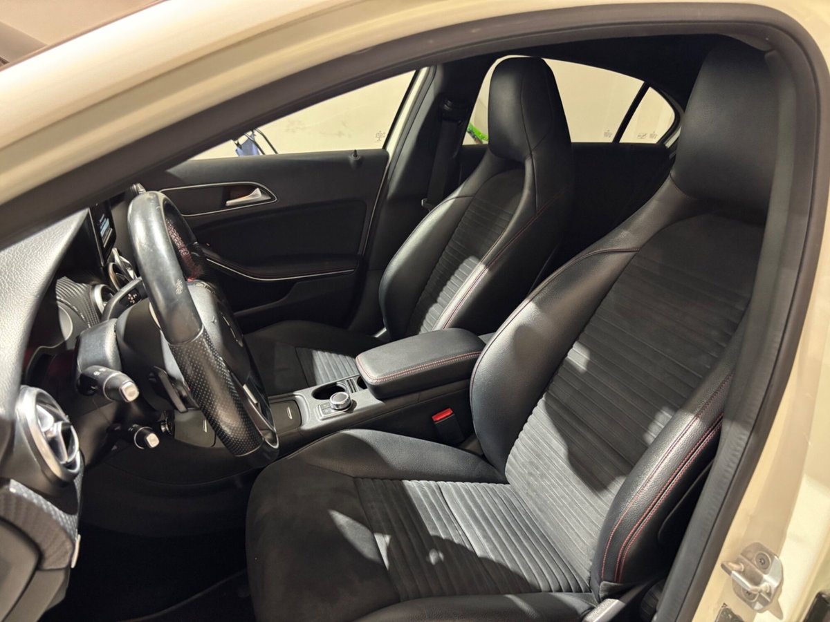 Mercedes-Benz Classe A 220 CDI Automatic 4Matic Premium (13)