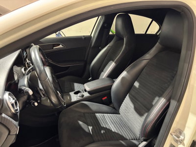 Mercedes-Benz Classe A 220 CDI Automatic 4Matic Premium (13)
