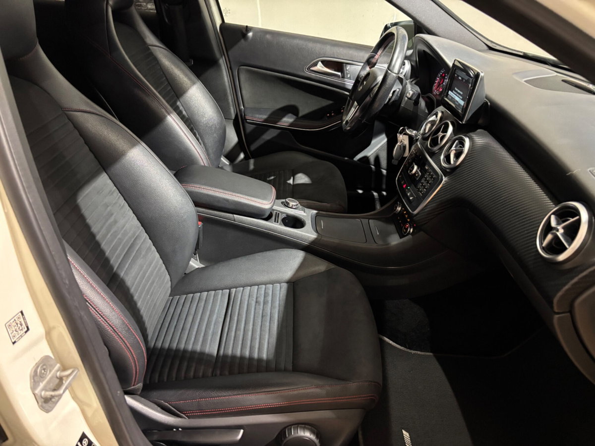 Mercedes-Benz Classe A 220 CDI Automatic 4Matic Premium (8)