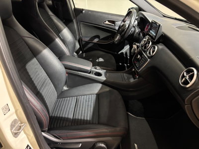 Mercedes-Benz Classe A 220 CDI Automatic 4Matic Premium (8)