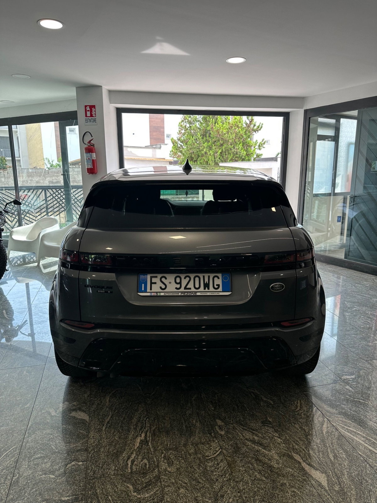 Land Rover Range Rover Evoque 2.0D I4-L.Flw 150 CV AWD Auto R-Dynamic (5)