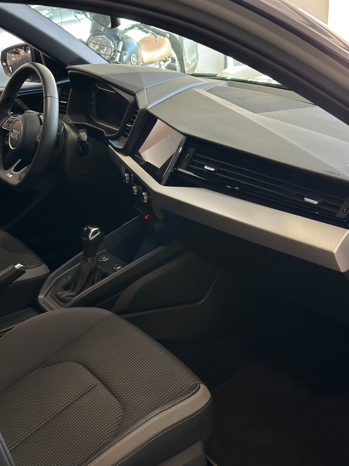 Audi A1 allstreet allstreet 35 TFSI S tronic Identity Contrast (12)