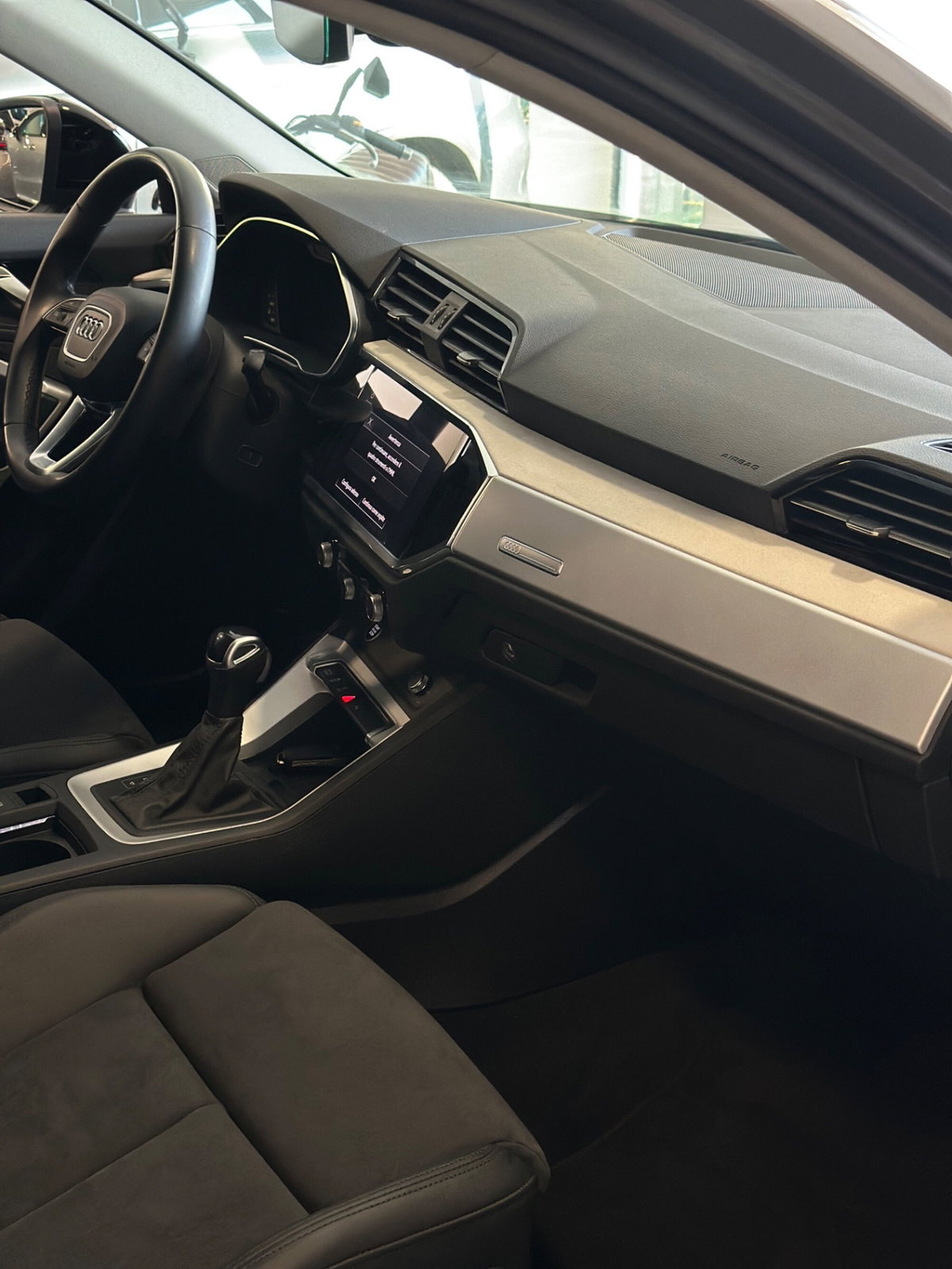Audi Q3 Sportback 35 TDI quattro S tronic S line edition (11)