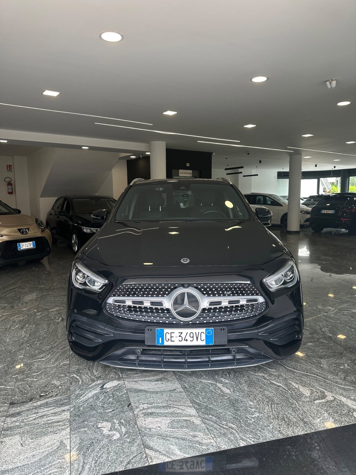 Mercedes-Benz GLA SUV 200 d Automatic Premium (2)