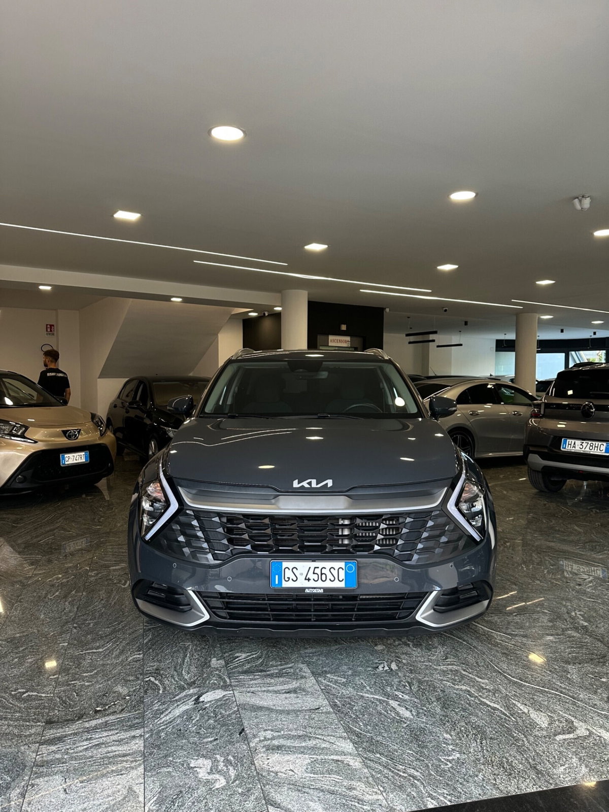 Kia Sportage 1.6 tgdi Style Gpl 2wd (2)